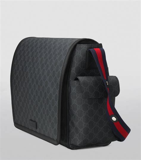 gucci supreme changing bag